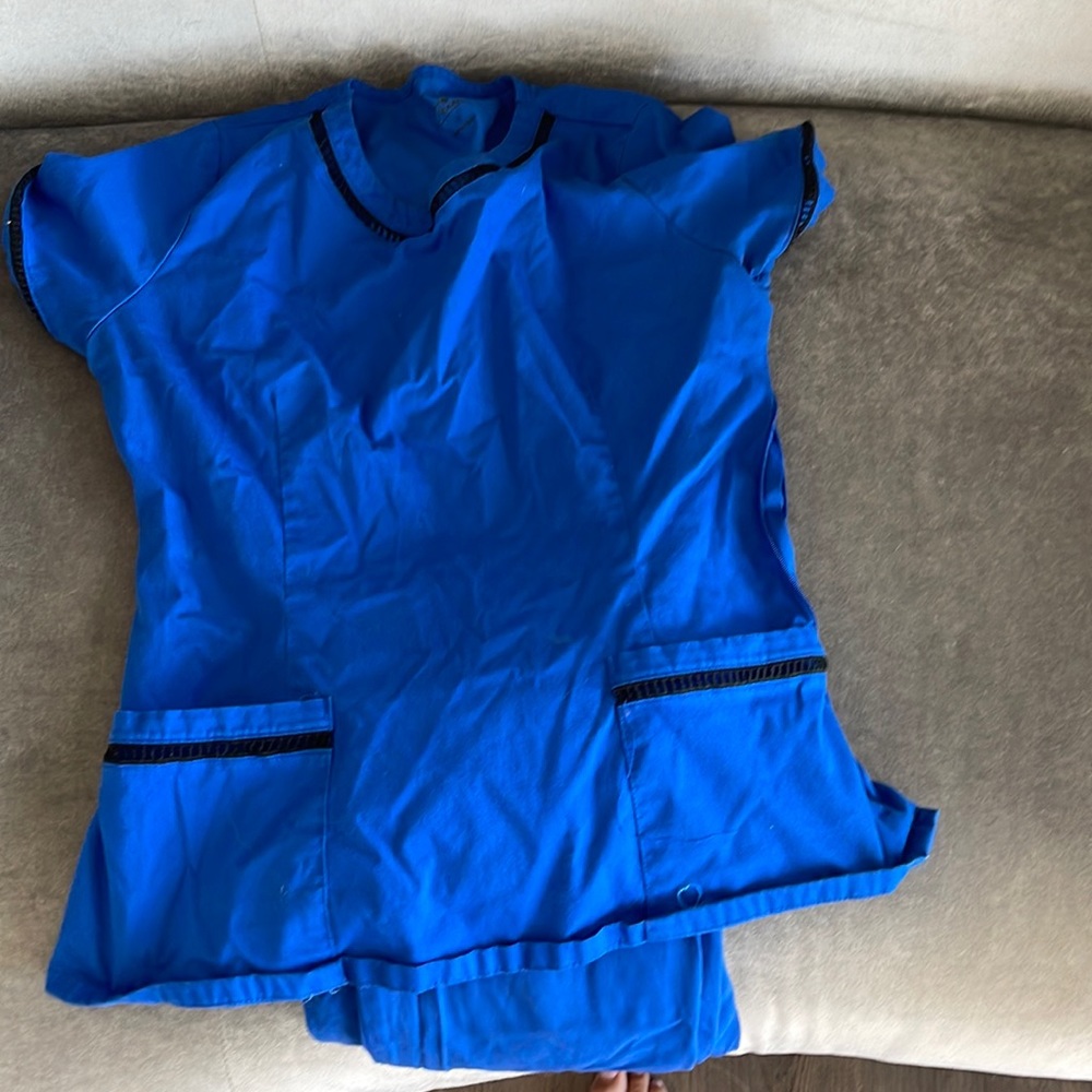 Jannuu blue scrub set size small
